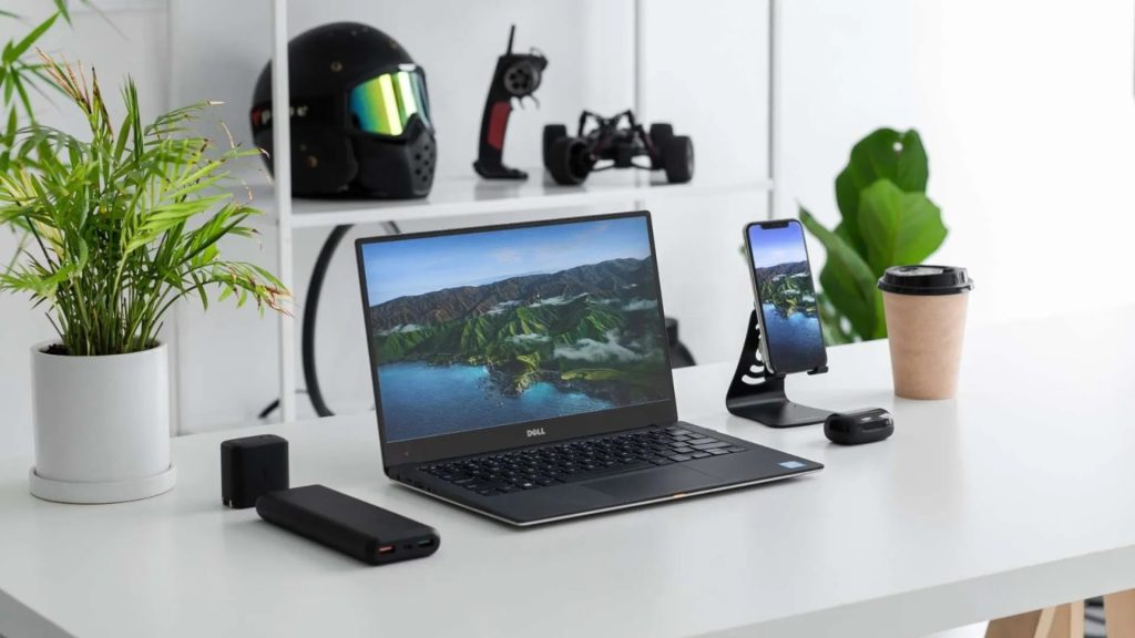 work station with tech accesories